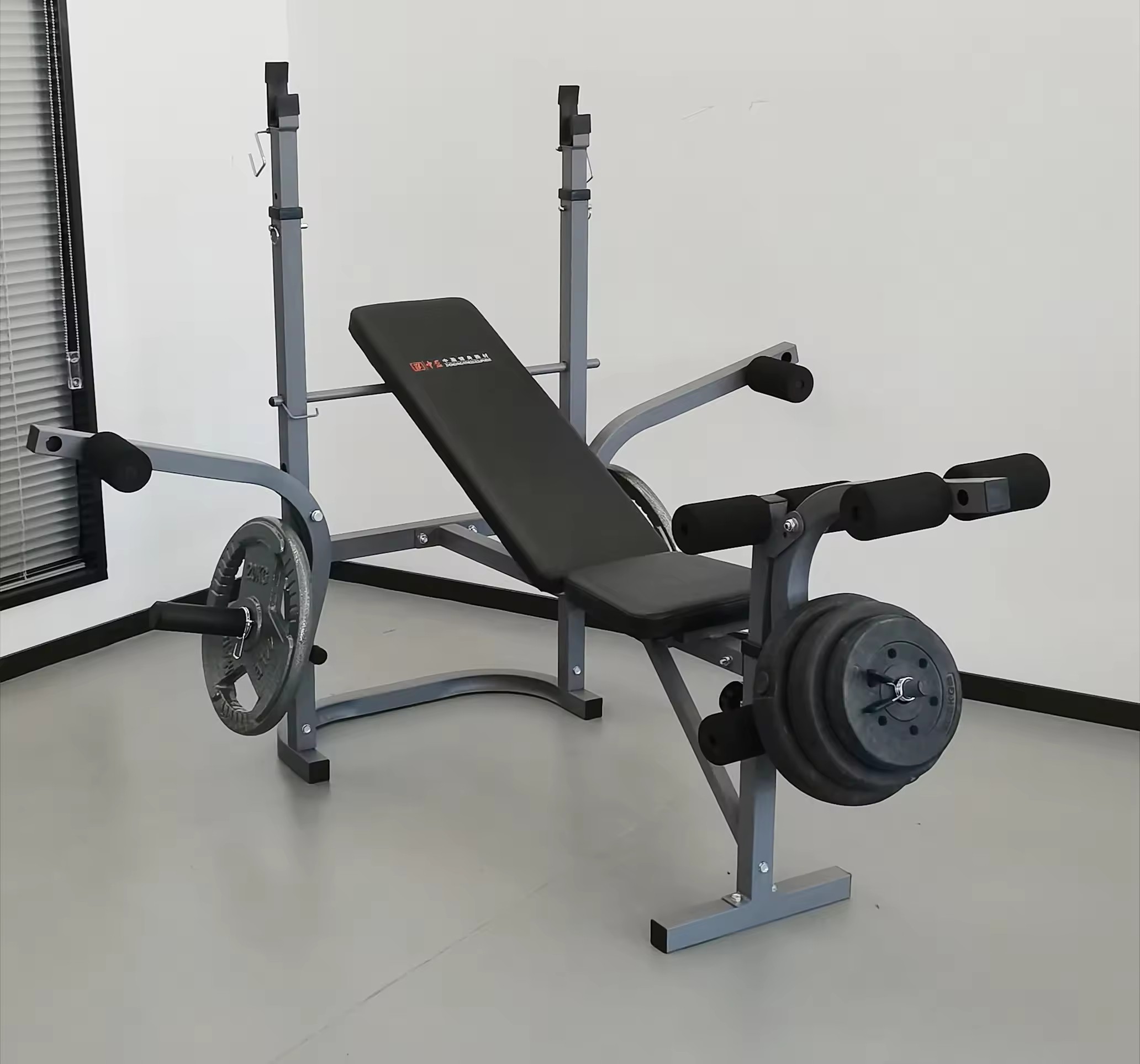 WEIGHT BENCH
